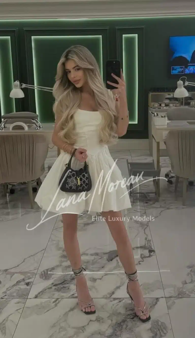 ariana-blond-dubai12