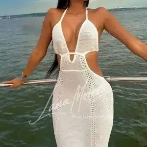 Elegant escort Hongkong in white crochet dress