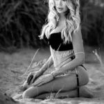 Blonde high Class Escort in Bikini
