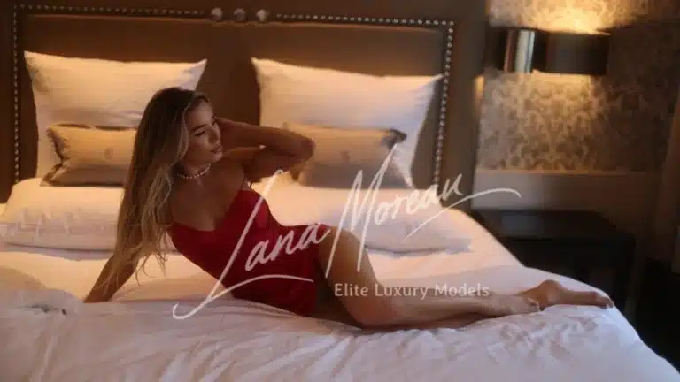 leyla-blond-escort-munich5