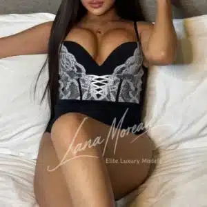 Luxury escort in Hong Kong bed