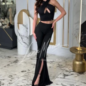 Luxury companion Dubai elegant look